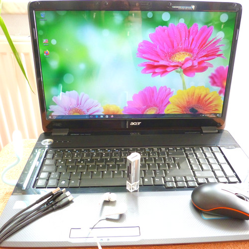 Acer 8735 cinema - cinema, 18"